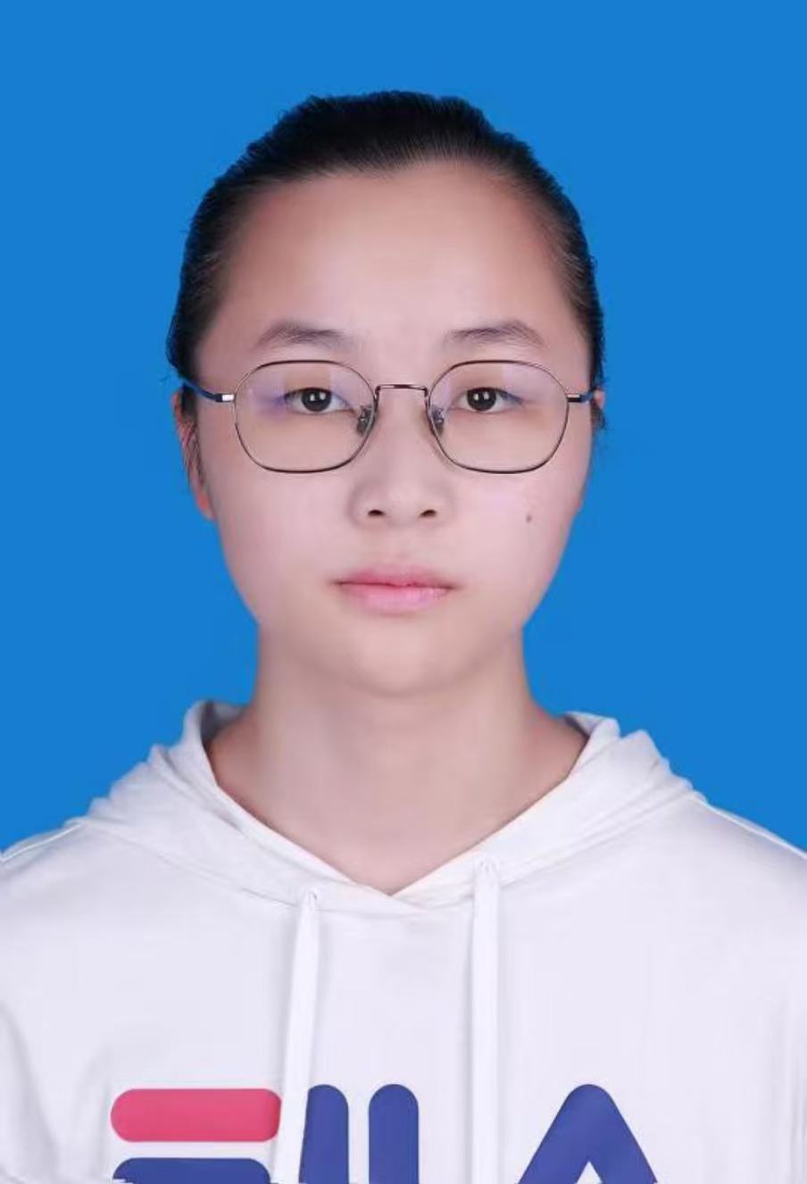 Yixin Gou